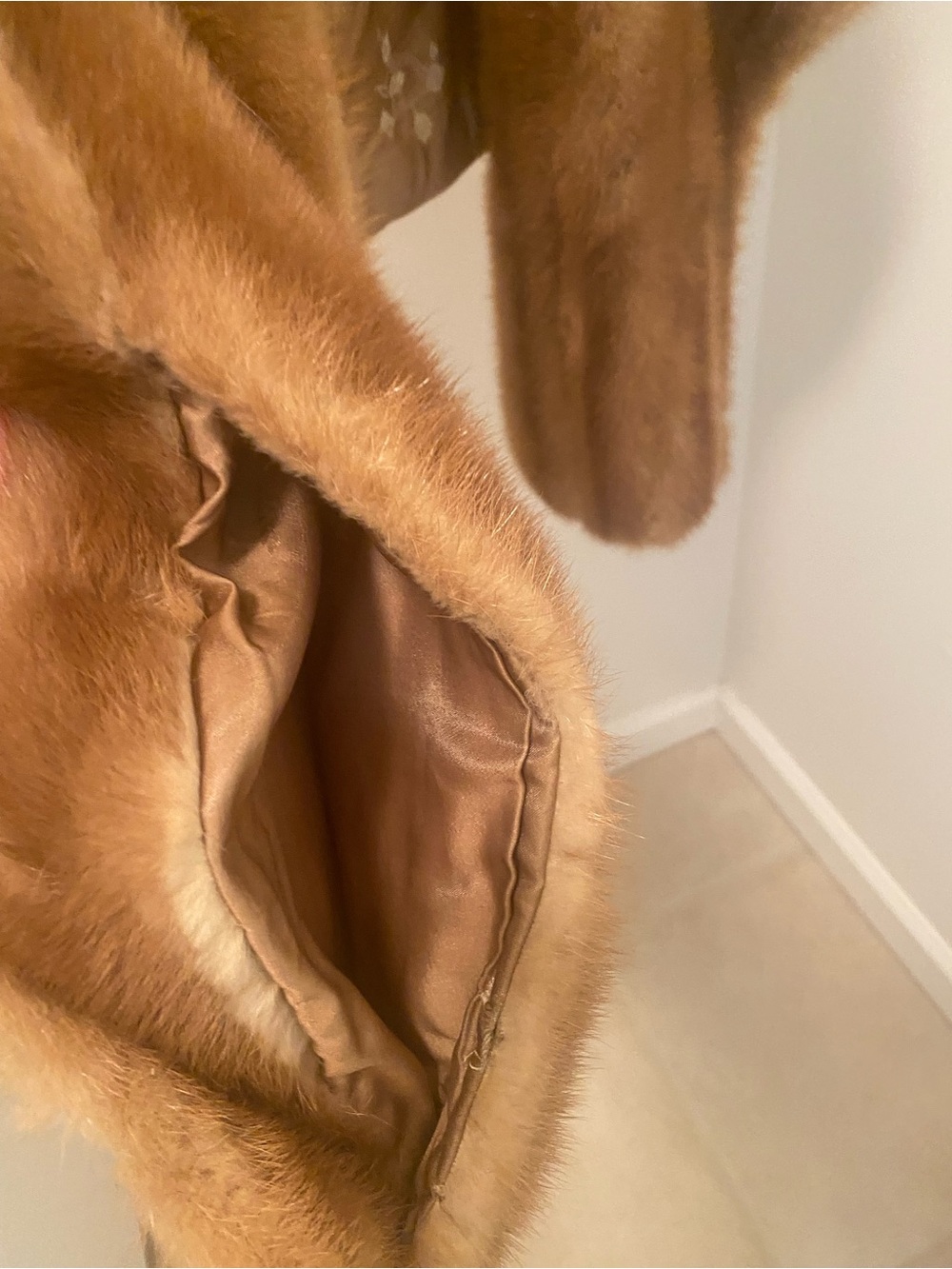 Vintage Genuine Mink Fur Stole Shawl Cape – Honey Blonde / Pastel Brown EUC - Picture 4 of 8